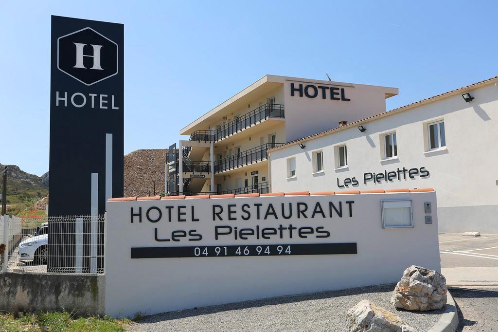 Hotel Restaurant Les Pielettes Le Rove エクステリア 写真