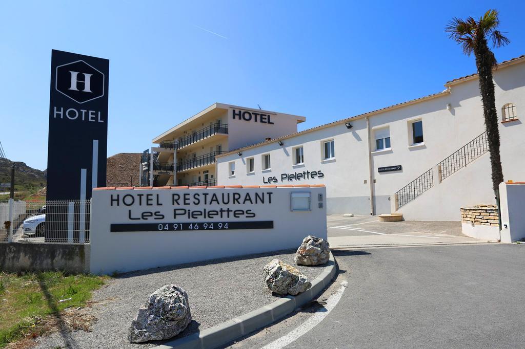 Hotel Restaurant Les Pielettes Le Rove エクステリア 写真