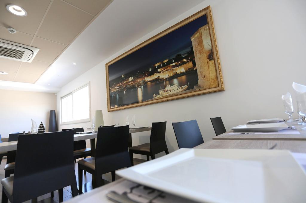 Hotel Restaurant Les Pielettes Le Rove エクステリア 写真